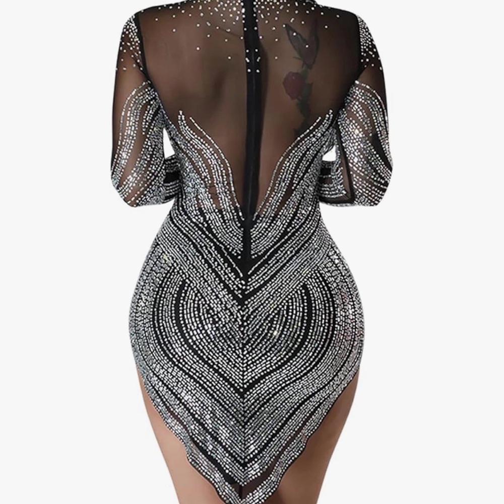 Elegant Black and Silver Long Sleeve Dress - Picture 2 of 3